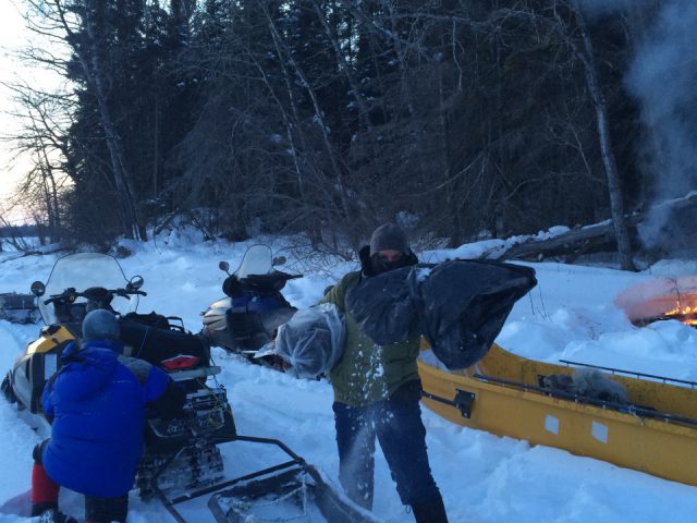 Mit DOP Andrè Zschocke auf den Iceroads in Kanada