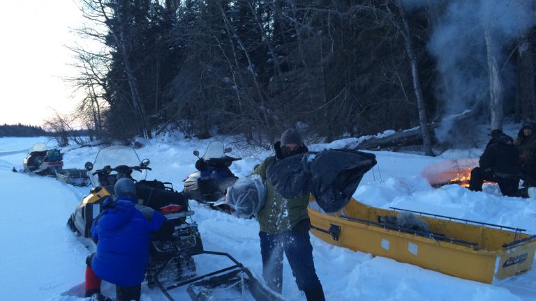 Mit DOP Andrè Zschocke auf den Iceroads in Kanada