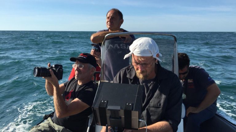 DOP Sebastian Hattop and vfx-artist Michael Paul filming boat-to-boat