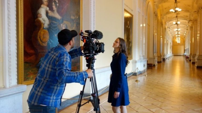 Prinzessin Maria von Preußen mit DOP Florian Bentele in der Eremitage, St.Petersburg