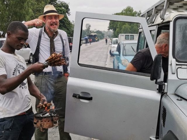 Lunch on the road – Malawi