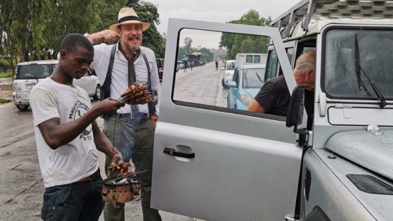 Lunch on the road – Malawi